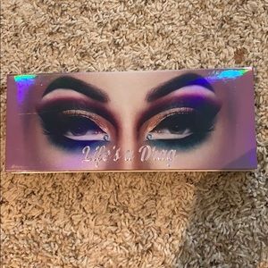 Lunar Beauty Life’s a Drag Palette